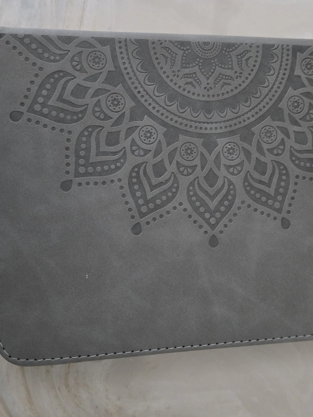 Barnes & Noble Tablet in Black - Protective Case Included